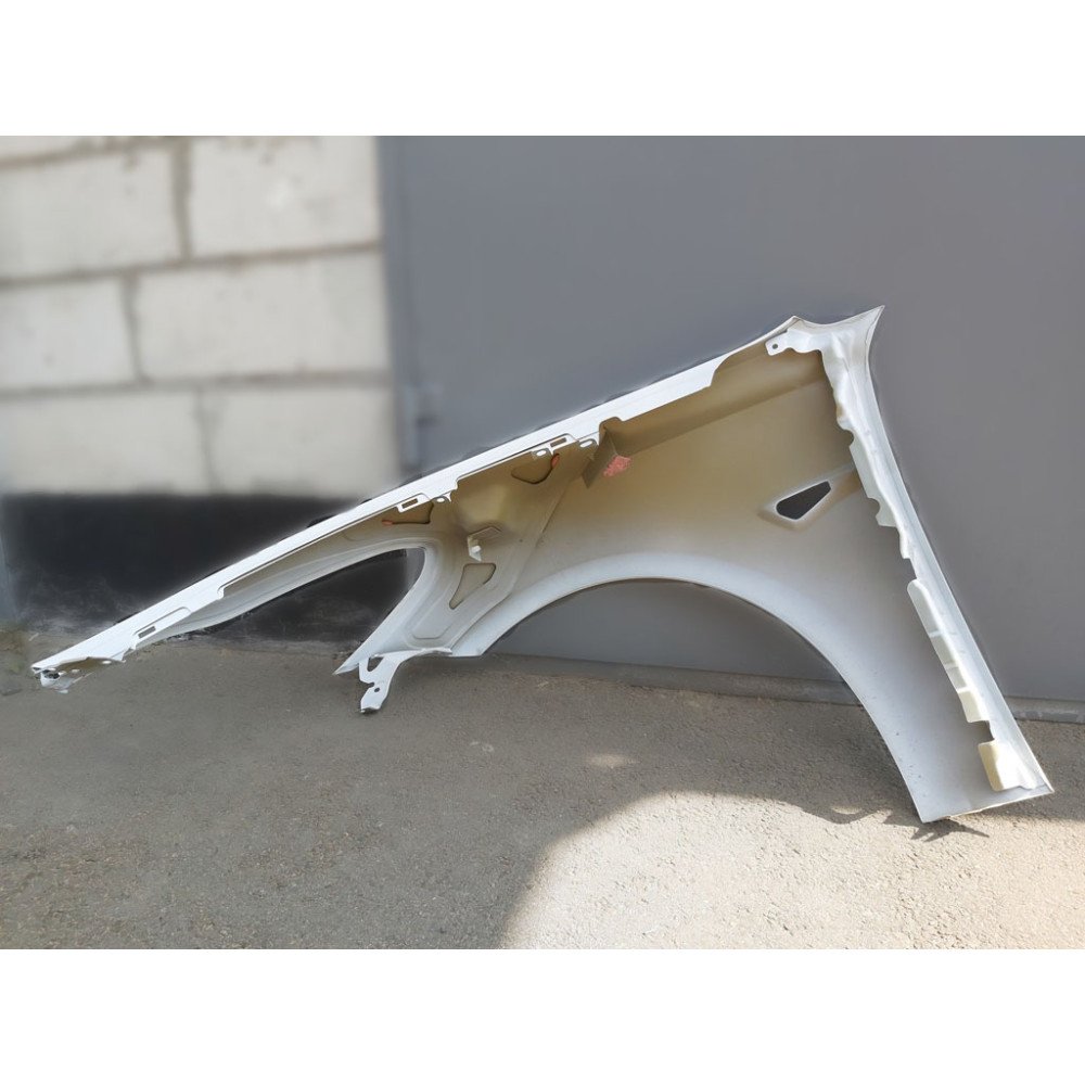 2 FENDER ASSY, RH, MODEL 3, PEARL WHITE MULTI-COAT-PPSW