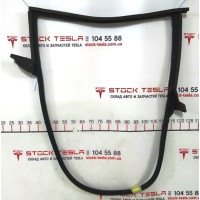 2 Уплотнитель дверного проёма заднего правого Tesla model 3 1090510-00-K