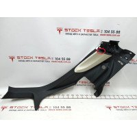 17 C 柱装饰右下方 PUR CREAM GRAPHITE 损坏 Tesla Model S、Model S REST 1051769-S2-F