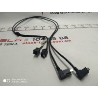 3 Проводка (USB) консоли (комплект 2 шнура) Tesla model S, model S REST 1004815-07-C
