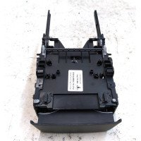 17 Корпус подстаканника консоли 2-го ряда сидений (задний) Tesla model S REST, model X 1086670-00-B