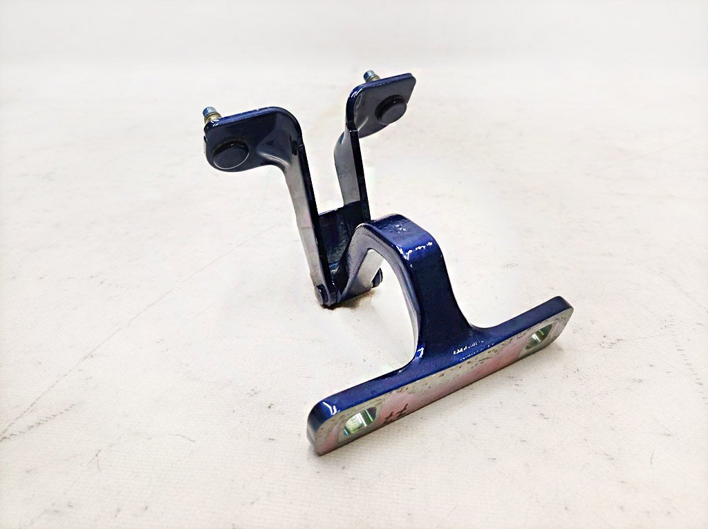 2 トランクリッド固定用ループ (リヤダ) 右 PPSB テスラ モデル Y 1500495-00-A