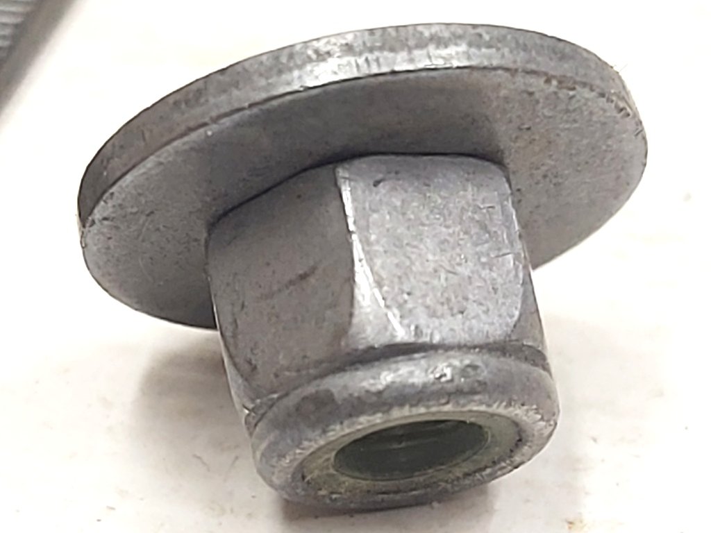 5 Mutter mit Unterlegscheibe HEX M6-1,00 8 ZnAl 18 KEPS Tesla Model S, Model S REST, Model 3, Model X 1005822-00-A, Model Y 1137563-00-A