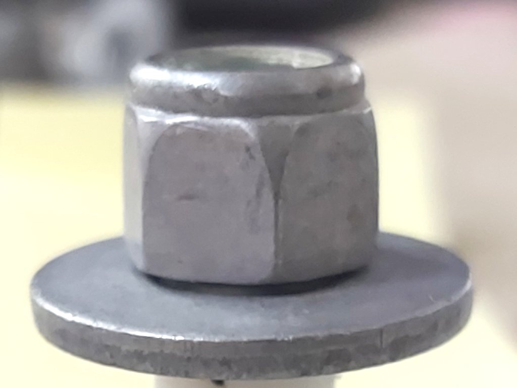 5 Mutter mit Unterlegscheibe HEX M6-1,00 8 ZnAl 18 KEPS Tesla Model S, Model S REST, Model 3, Model X 1005822-00-A, Model Y 1137563-00-A