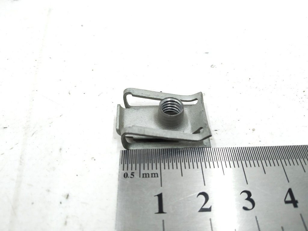 4 J-NUT M6 0.5-3.0 MULTITHREAD Tesla Model S REST, Model X, Model 3 1013802-00-B