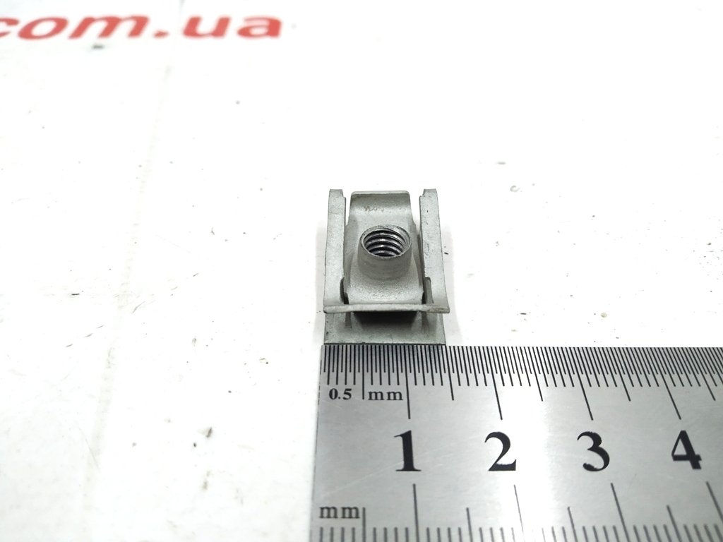 4 J-NUT M6 0.5-3.0 MULTITHREAD Tesla Model S REST, Model X, Model 3 1013802-00-B