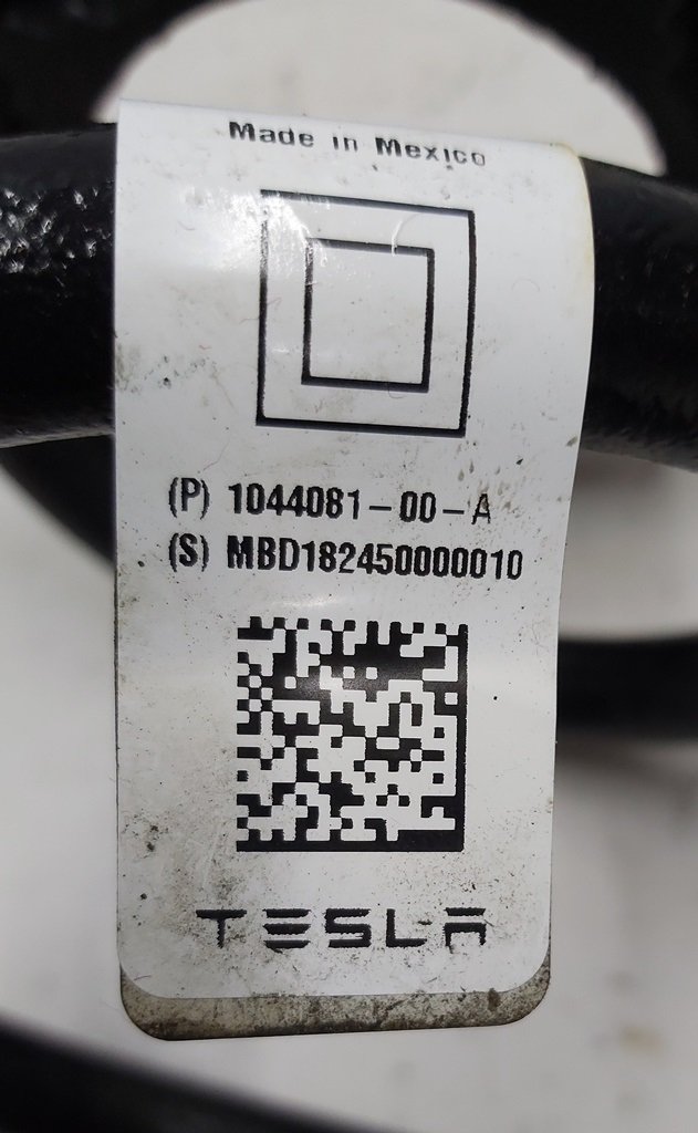3 1044081-00-Aスプリング、リアRR SPRING ASSY、コイル71.2-7005 E2 RWD、カフ付きテスラモデル3 1044081-00-A