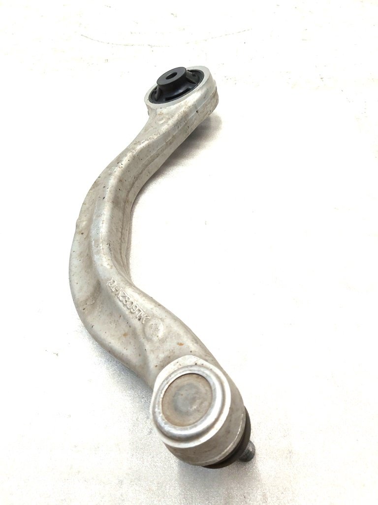 1 Der vordere Hebel ist der untere linke (Bananen-) Tesla-Modell 3, Modell Y 1044354-00-A