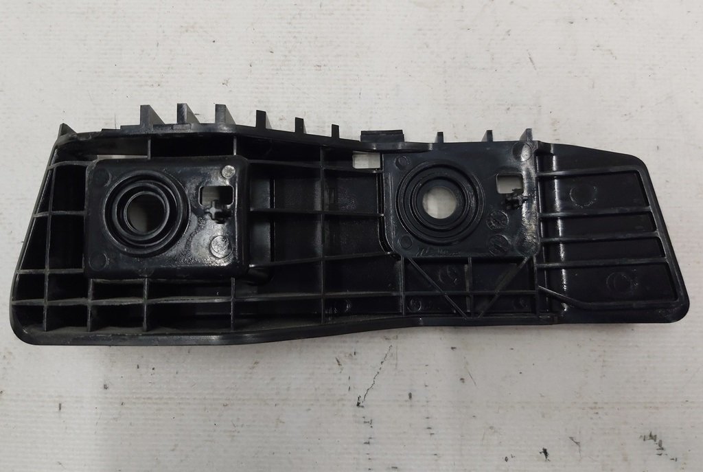 7 Befestigungsarm einer Laterne hinten links Tesla Modell 3 1083992-00-D
