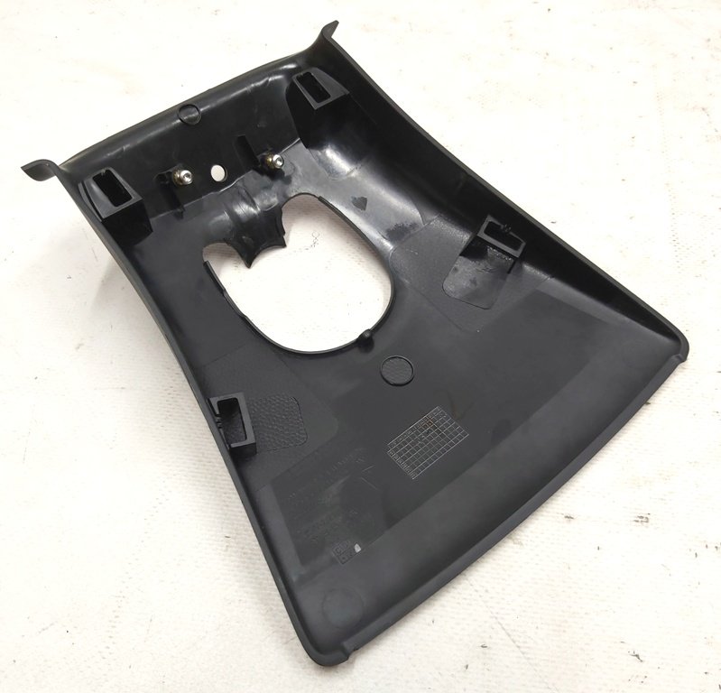 バックミラーおよびインテリアカメラブラケット用カバー、上部 Tesla モデル 3 1086332-00-F