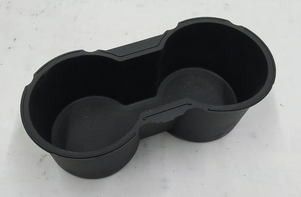 19 M3, CONSOLE, CUP HOLDER LINER Tesla model 3 1087988-00-E