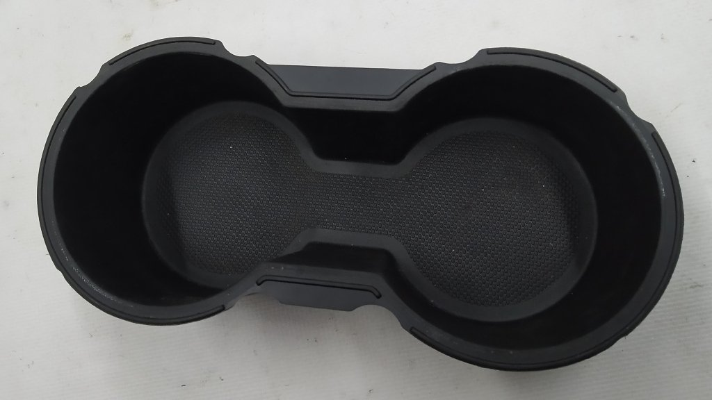 19 M3, CONSOLE, CUP HOLDER LINER Tesla model 3 1087988-00-E