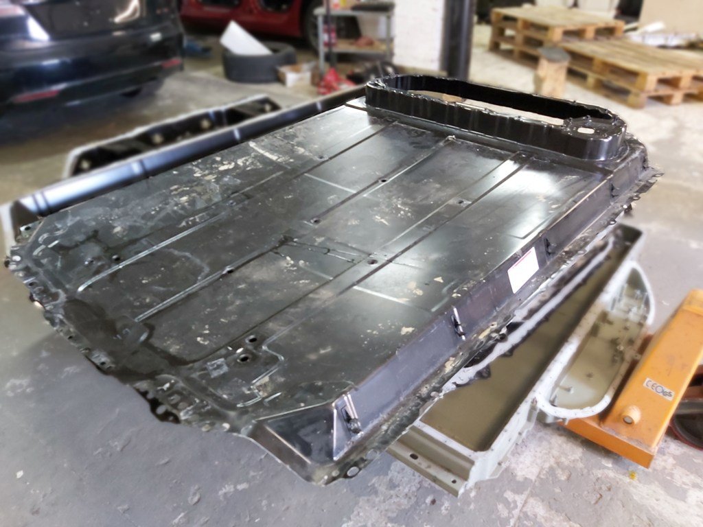 Deksel øvre hovedbatteri Tesla modell 3 1104428-00-T