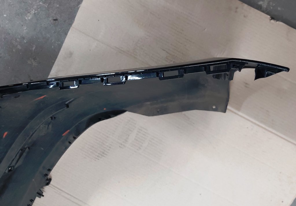 1 Paraurti posteriore per 6 sensori di parcheggio (assemblato) senza catarifrangenti PBSB (danneggiato) Tesla modello 3 1108905-S1-A