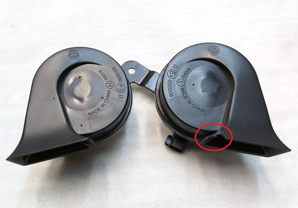 7 Horn Assembly complete with mount, body damage Tesla Model 3, Model Y (1486943-00-A) 1507242-00-B