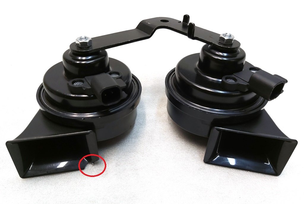 7 Horn Assembly complete with mount, body damage Tesla Model 3, Model Y (1486943-00-A) 1507242-00-B