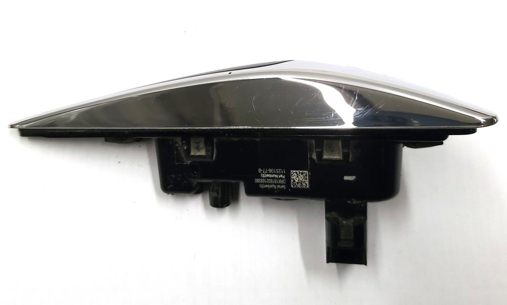 6 Blinkerrepeater links (Kamera) AP2.5 und höher Tesla Modell 3 1125106-00-E
