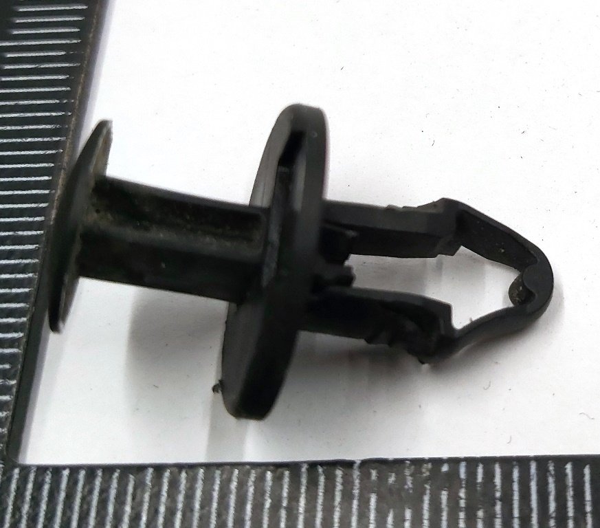 Clip PULL RIVET، 8MM، 5-7 GRP، NYLON، BLK Tesla model 3، model Y 1128034-00-B