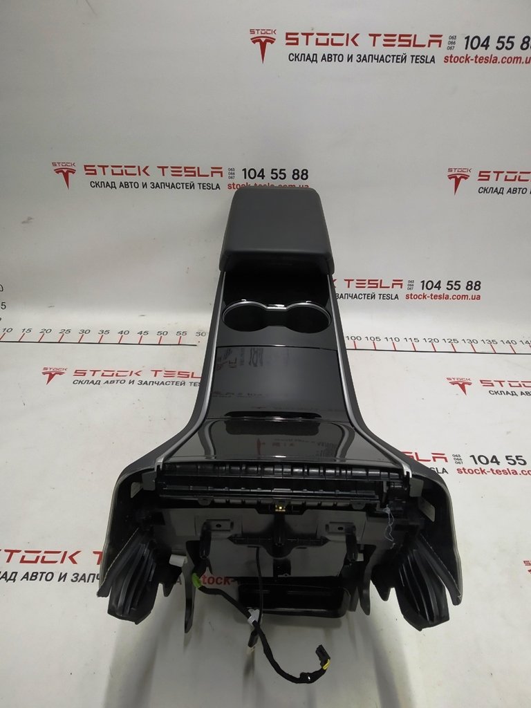 1 Midtkonsoll montering armlen Svart koppholder Plast Svart uten USB,HUBLADER Tesla modell 3 1087900-00-E