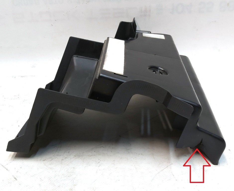 10 左后备箱装饰安装支架 Tesla 型号 3 1470967-00-B