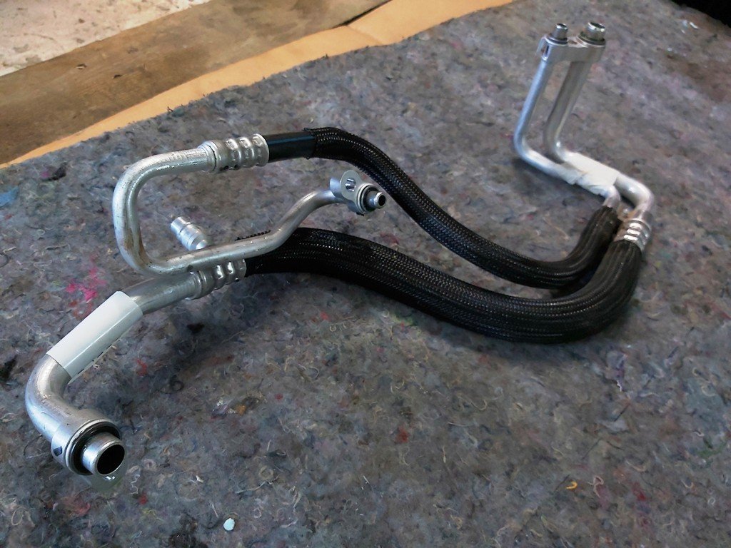 3 AC Line Assembly, Supermanifold to Compressor, R1234yf Tesla model 3 1502020-00-B