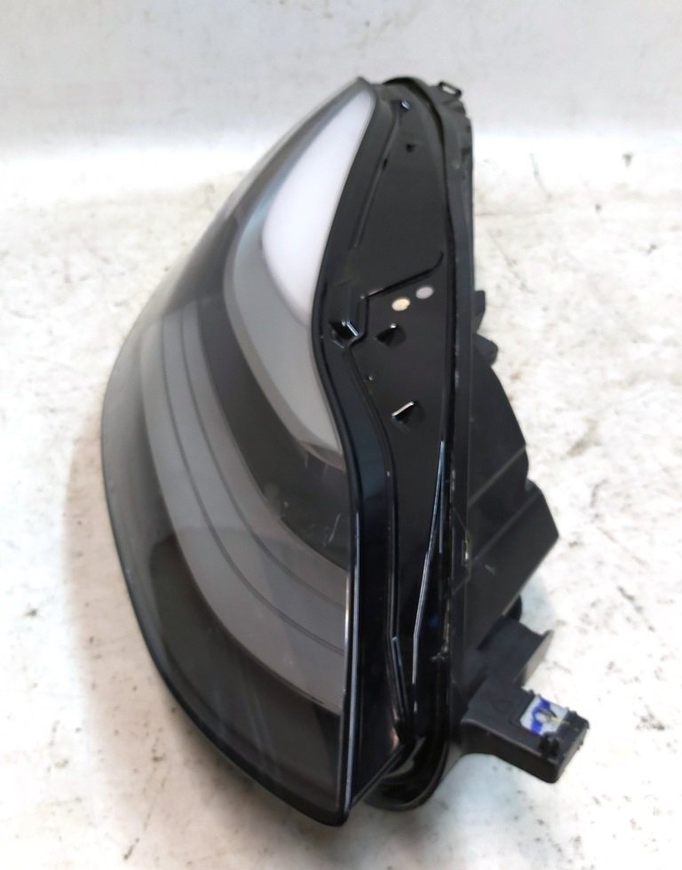 2 Farol direito UP LEVEL (EUA) danificado, não funciona, pequenos arranhões Tesla Model 3, Model Y 1514953-00-C