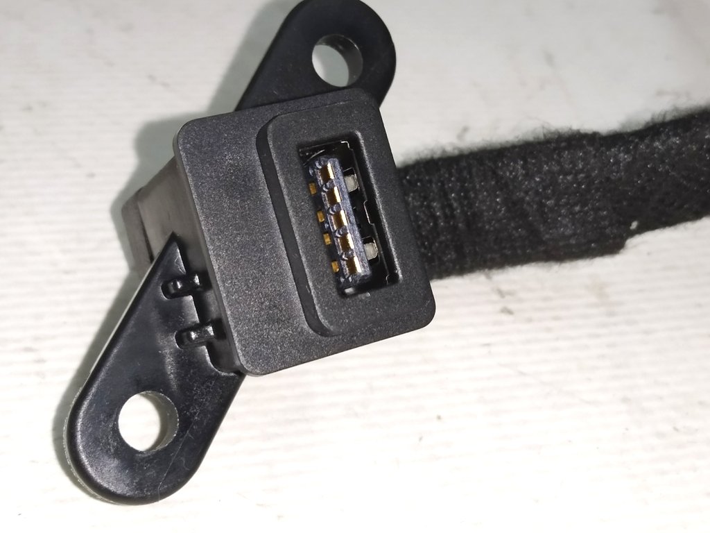 4 USB HYBRID CABLE, LHD Tesla model 3, model Y 1083340-00