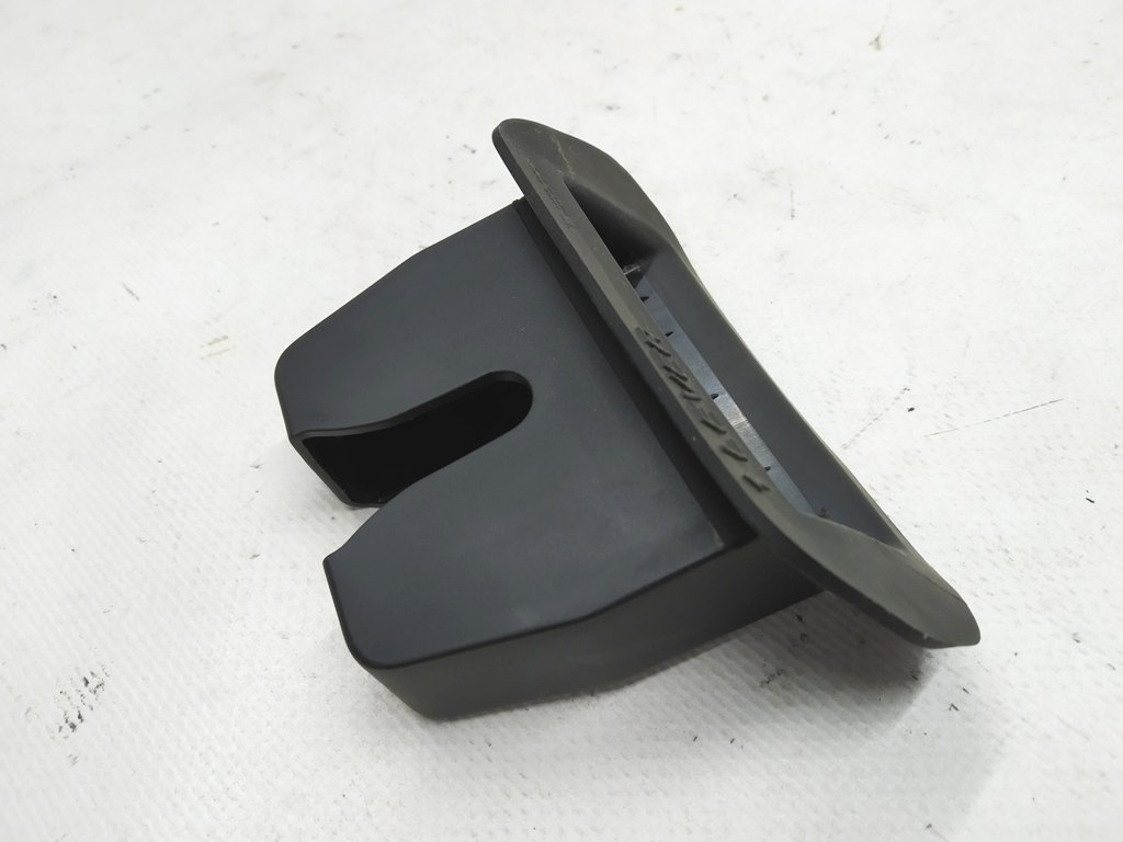 5 Kofferraumtürschlossabdeckung (Kunststoff, Gummi) Tesla Model 3, Model Y 1584544-00-C