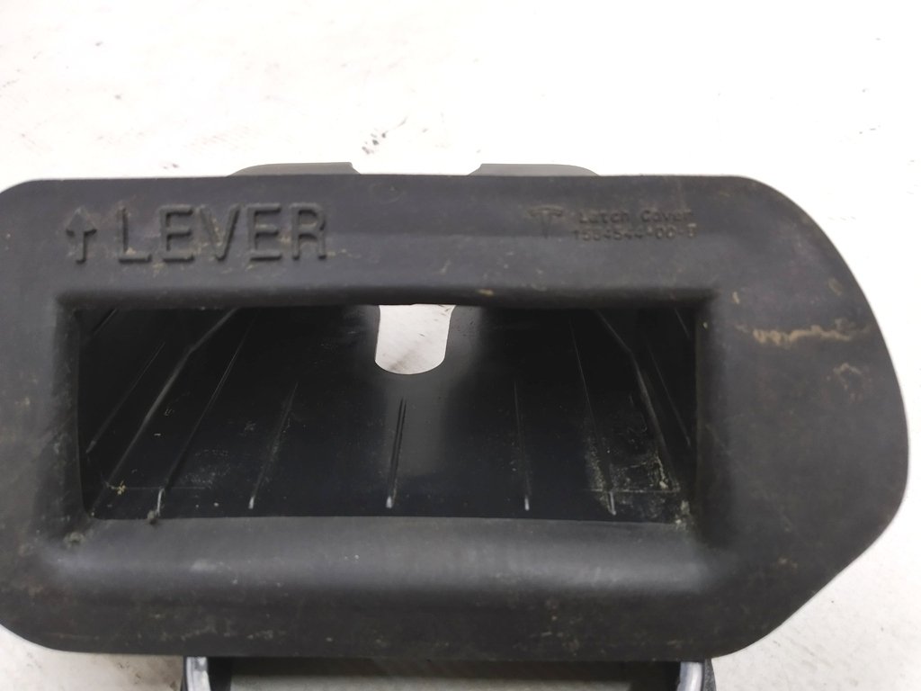 5 Kofferraumtürschlossabdeckung (Kunststoff, Gummi) Tesla Model 3, Model Y 1584544-00-C