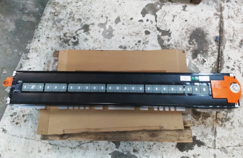 Hlavní bateriový modul LFP long M3 Tesla model 3, model Y 1666968-00-C