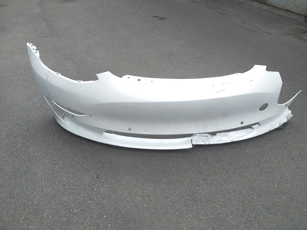 1 Paraurti anteriore senza supporti sensore di parcheggio con danni PEARL WHITE MULTI-COAT-PPSW Tesla Model 3 1916697-S3-A