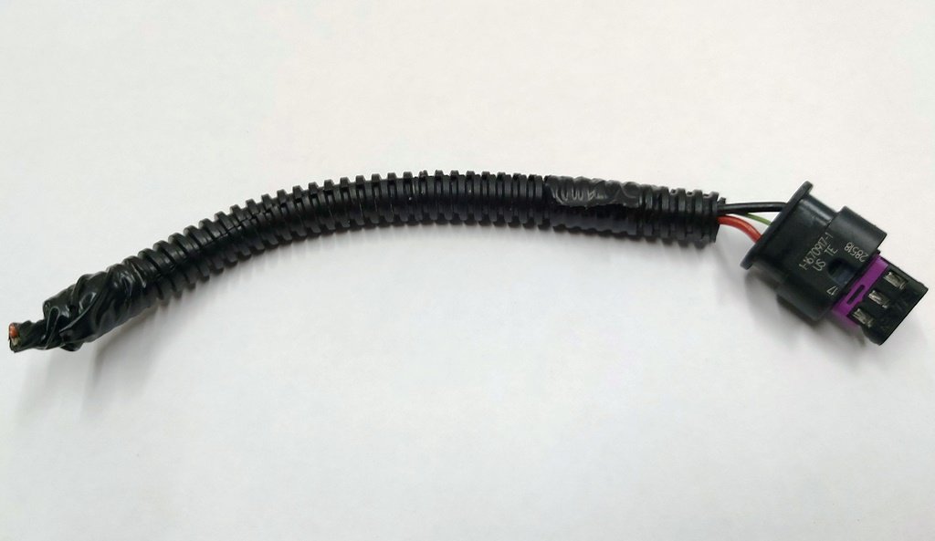 Tesla model 3 3 pin deals plug