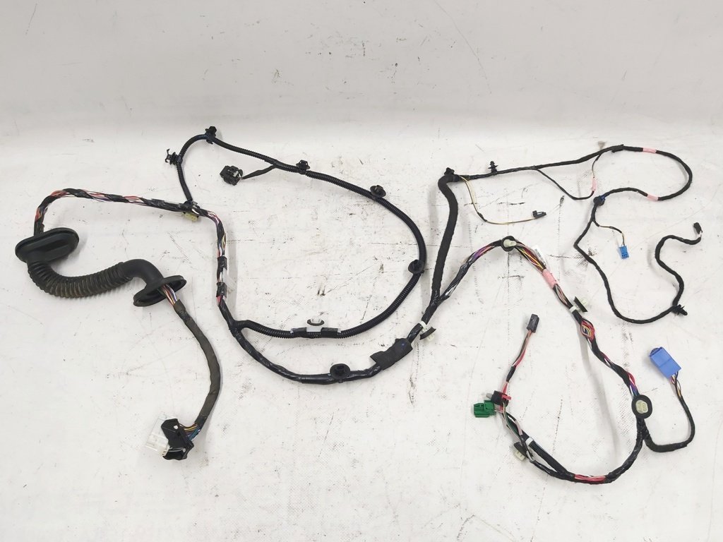 2 Front Right Door Wiring PREMIUM Tesla model 3 2067963-00-A