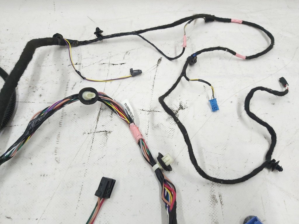 2 Front Right Door Wiring PREMIUM Tesla model 3 2067963-00-A