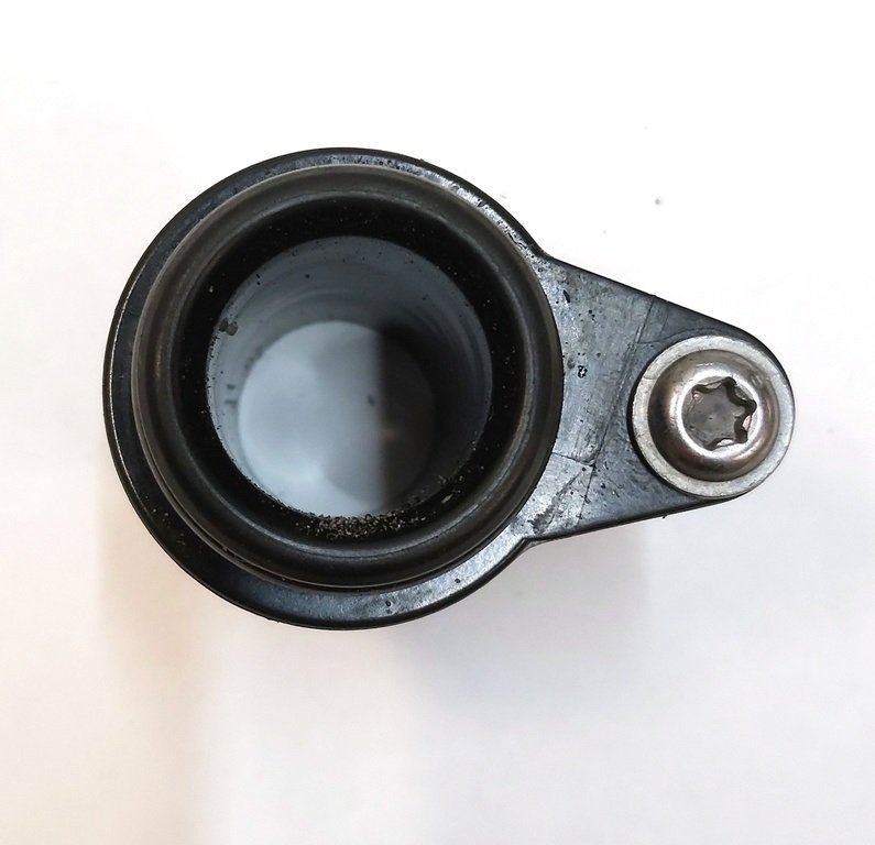 4 Assembly, Fluid Coupling, Vda-18, 180deg, 70A  fitting short Tesla model Y 1102177-00-E