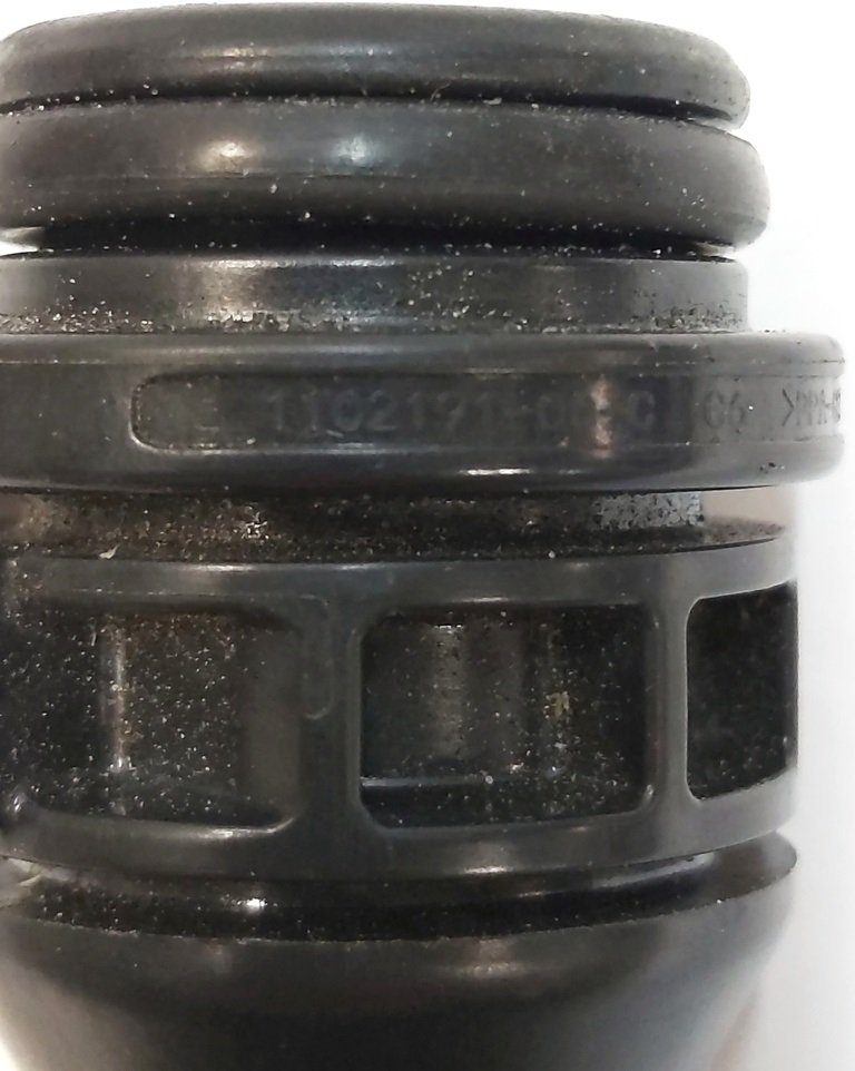 4 Assembly, Fluid Coupling, Vda-18, 180deg, 70A  fitting short Tesla model Y 1102177-00-E
