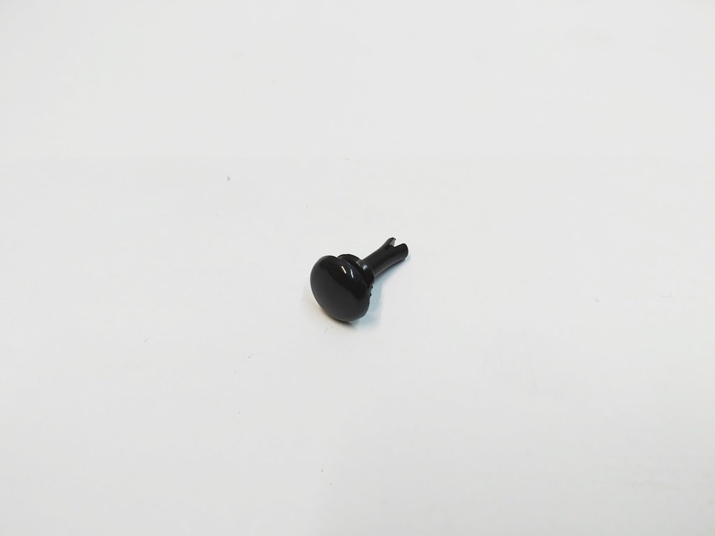 5 Rebite plástico para moldagem lateral do corpo 3x7,5-8,5 GRIP, PA6 Tesla modelo 3, modelo Y 1112572-00-A