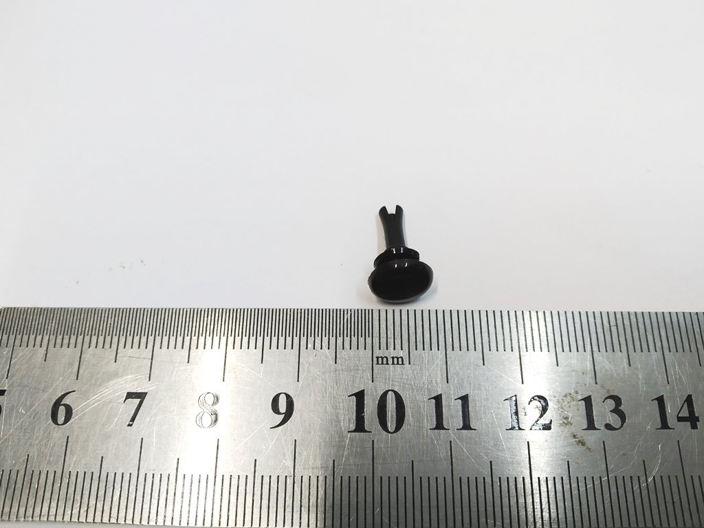 5 Rebite plástico para moldagem lateral do corpo 3x7,5-8,5 GRIP, PA6 Tesla modelo 3, modelo Y 1112572-00-A