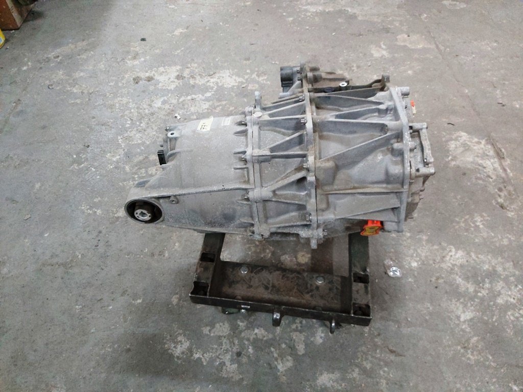 1 REAR,3DU LOW CURRENT without heat exchanger, inverter, resolver, oil filter, pump, fittings Tesla Model 3, Model Y 1120990-00-J