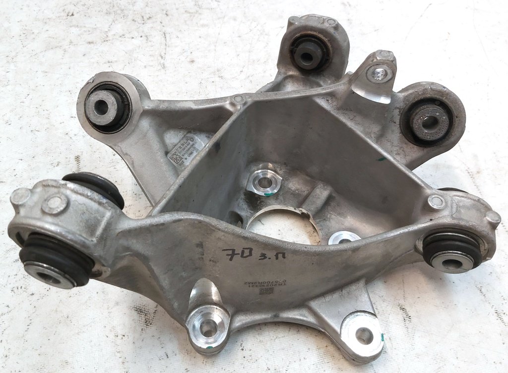 후면 오른쪽 주먹 (Trunple) Tesla 모델 Y 1188416-00-F