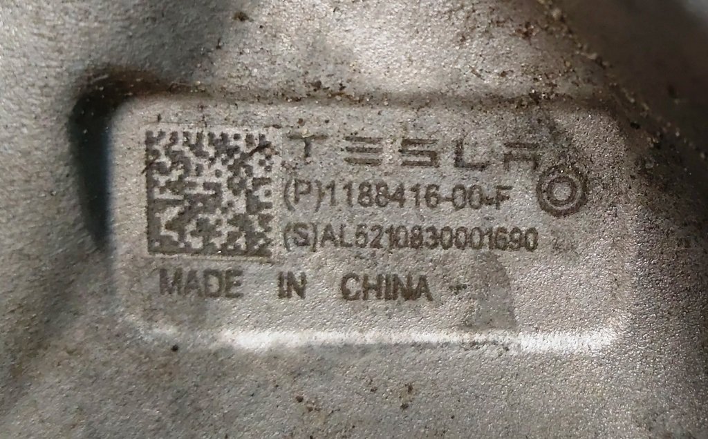 후면 오른쪽 주먹 (Trunple) Tesla 모델 Y 1188416-00-F