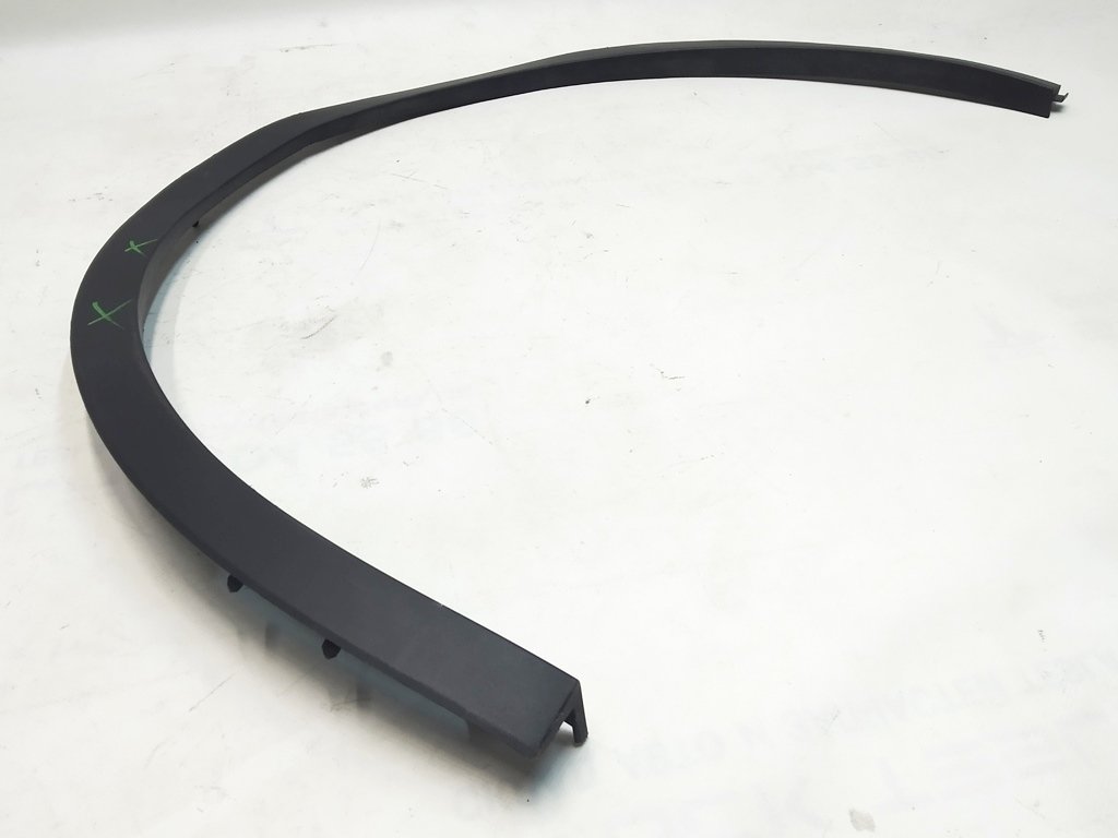 8 Kunststof spatbordbekleding linksvoor Tesla Model Y 1494185-00-C