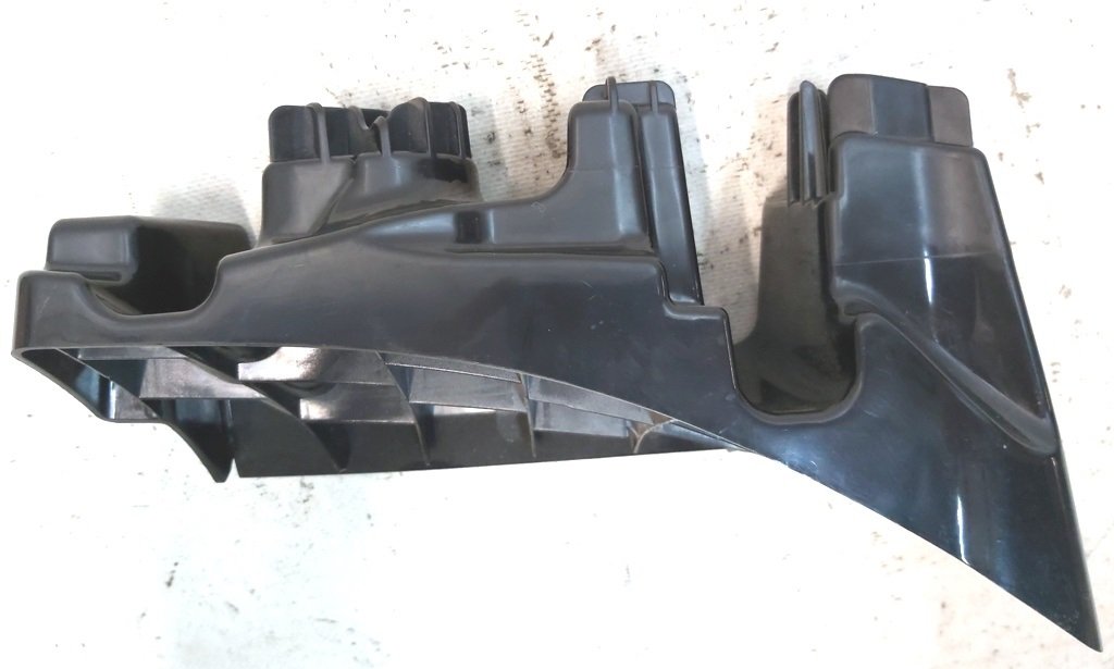 Základna krytu sloupku C vpravo dole Tesla model Y 1494626-00-C