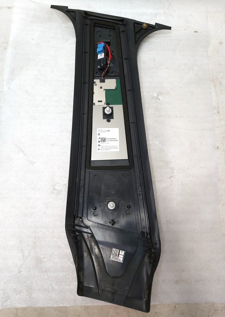 6 Assembly - B-PILLAR applique - LH Tesla Model Y 1506885-00-D