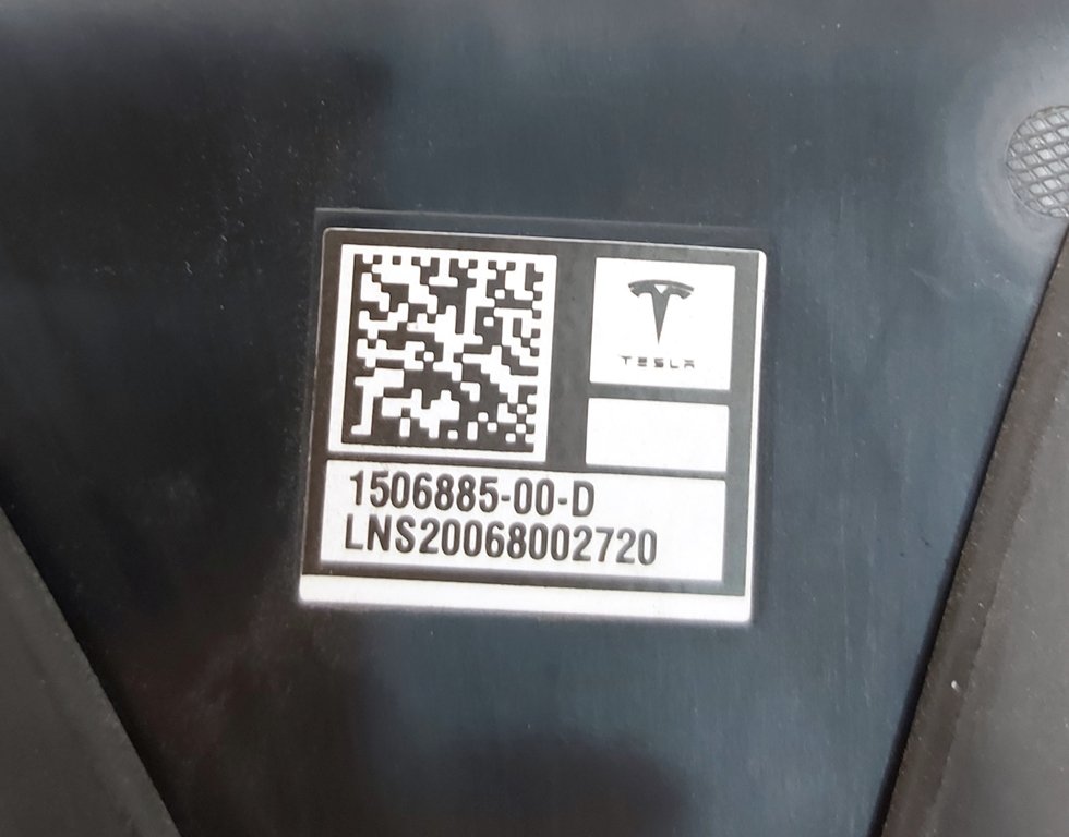 6 Assembly - B-PILLAR applique - LH Tesla Model Y 1506885-00-D