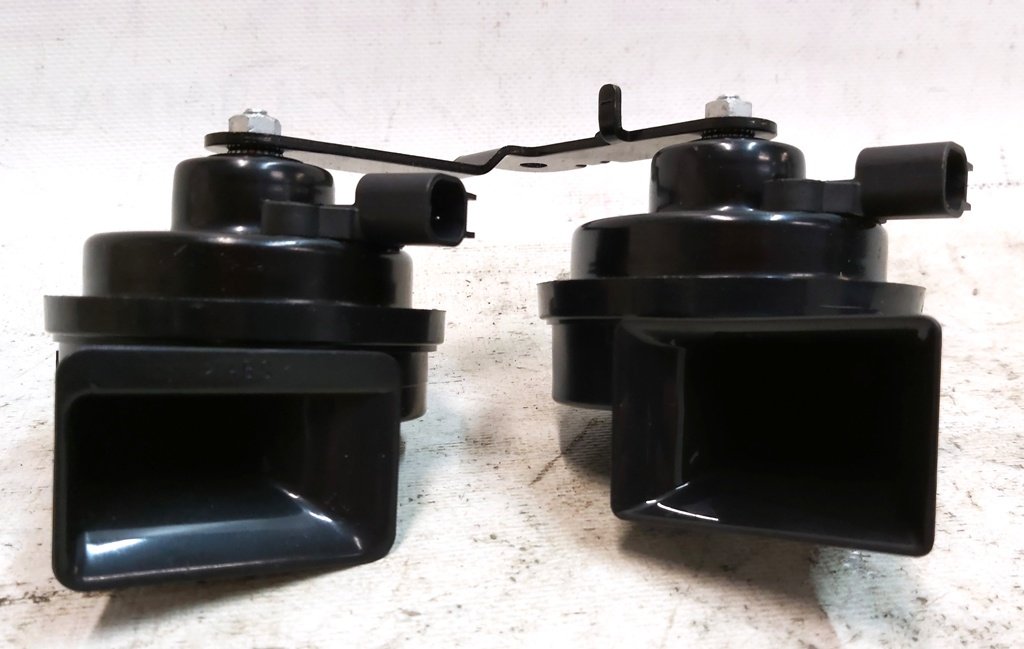 7 Horn Assembly complete with mount Tesla model 3, model Y (1486943-00-A) 1507242-00-B