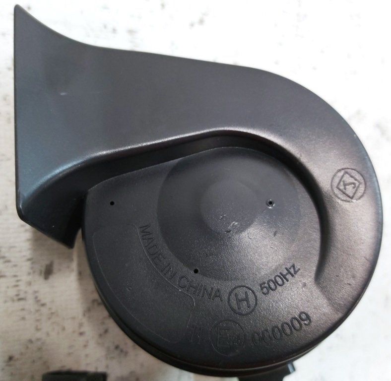7 Horn Assembly complete with mount Tesla model 3, model Y (1486943-00-A) 1507242-00-B
