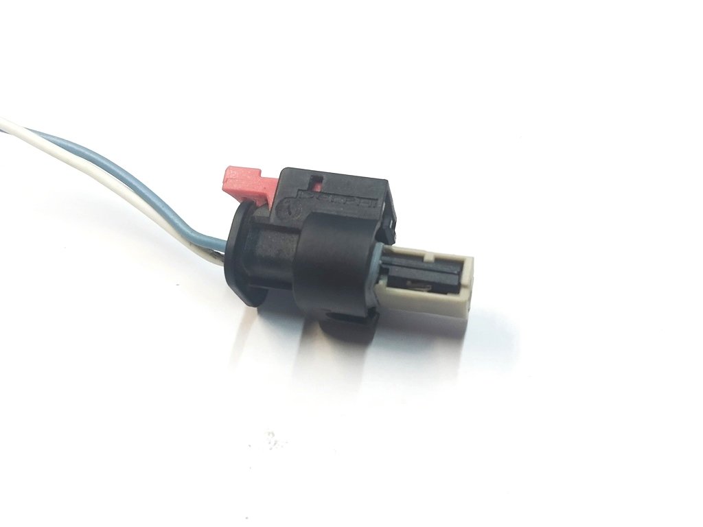 Konektorový (čipový) generátor šumu reproduktoru pro chodce DELPHI X602 Tesla model 3, model Y 1299965-00-A