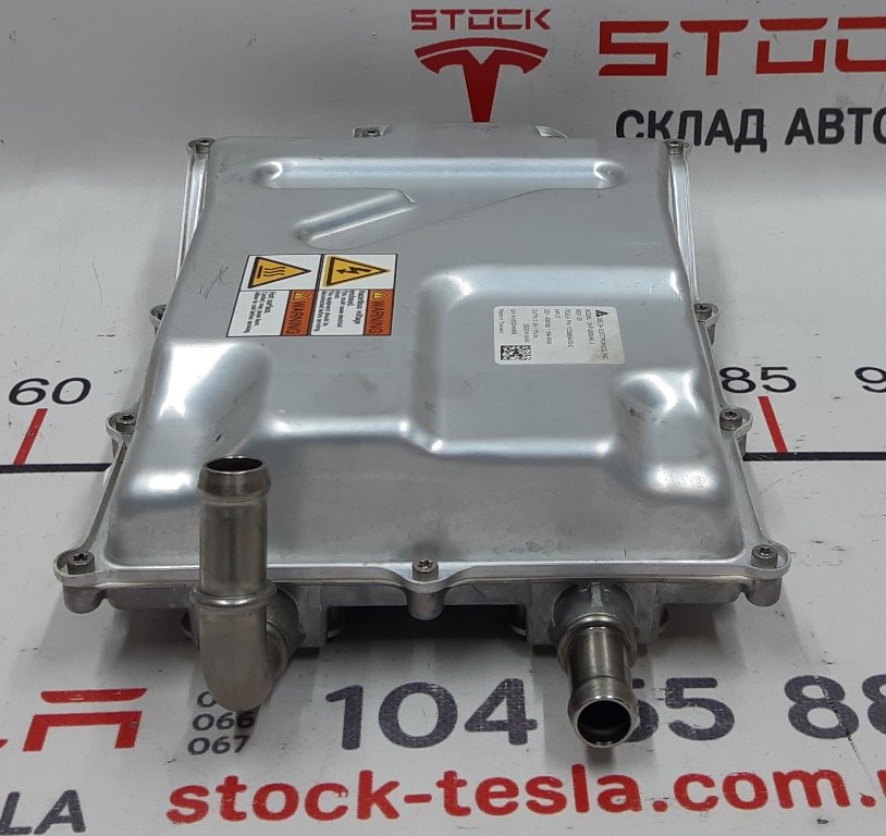 9 DCDC-Wandler REV00 Tesla Model S REST 1028664-00-K