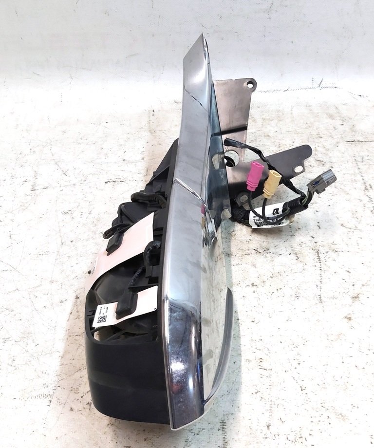 3 Lusterko zewnętrzne prawe PREMIUM bez wykończenia i elementu lusterka Tesla model S, model S REST 1041318-00-G